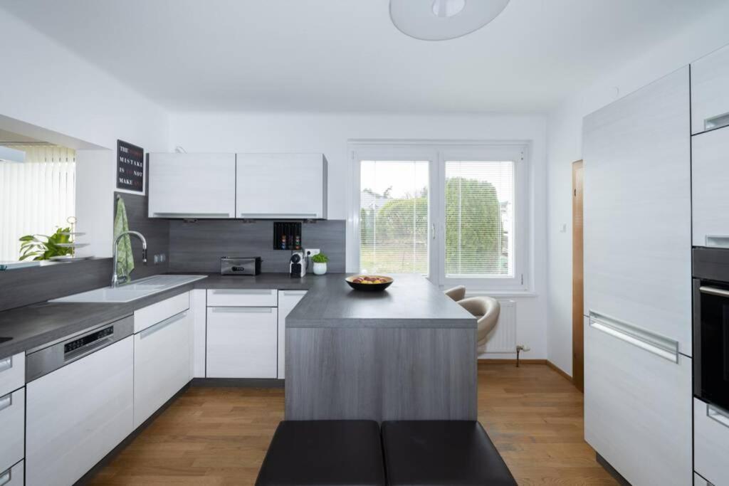 Schoenes Ferienhaus Mit Garten เพิร์ทชาค อัม เวิร์ทเทอร์ซี ภายนอก รูปภาพ